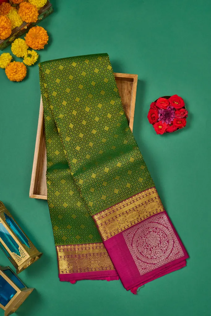 Emerald Green Star Butta Pure Kanjivaram Silk Saree with Chakra Pallu